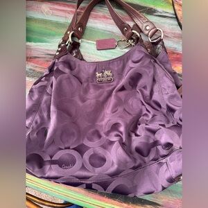 COACH 14324 Maggie Op Art PURPLE and SILVER HARDWARE Signature C Shoulder Bag.